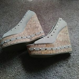 Wedge platform open toe size 8